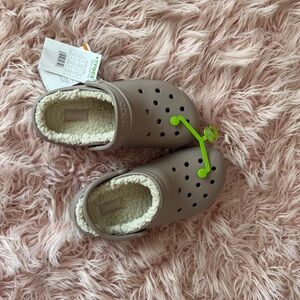 CROCS Kids Fuzzy-Lined Clogs in Taupe with Cream Lining